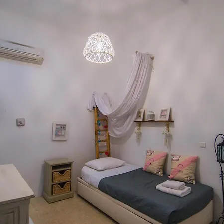 Holiday home Mv Serenity Ano Mera